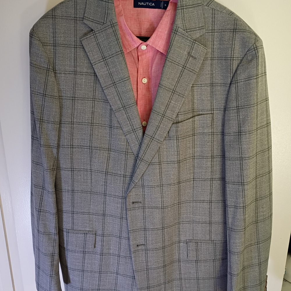 Lauren Men's Gray Checkered Blazer Lightweight, Cool Poly Blend NEW